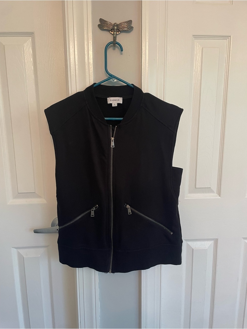 Evereve Black Zip-Front Sleeveless Vest